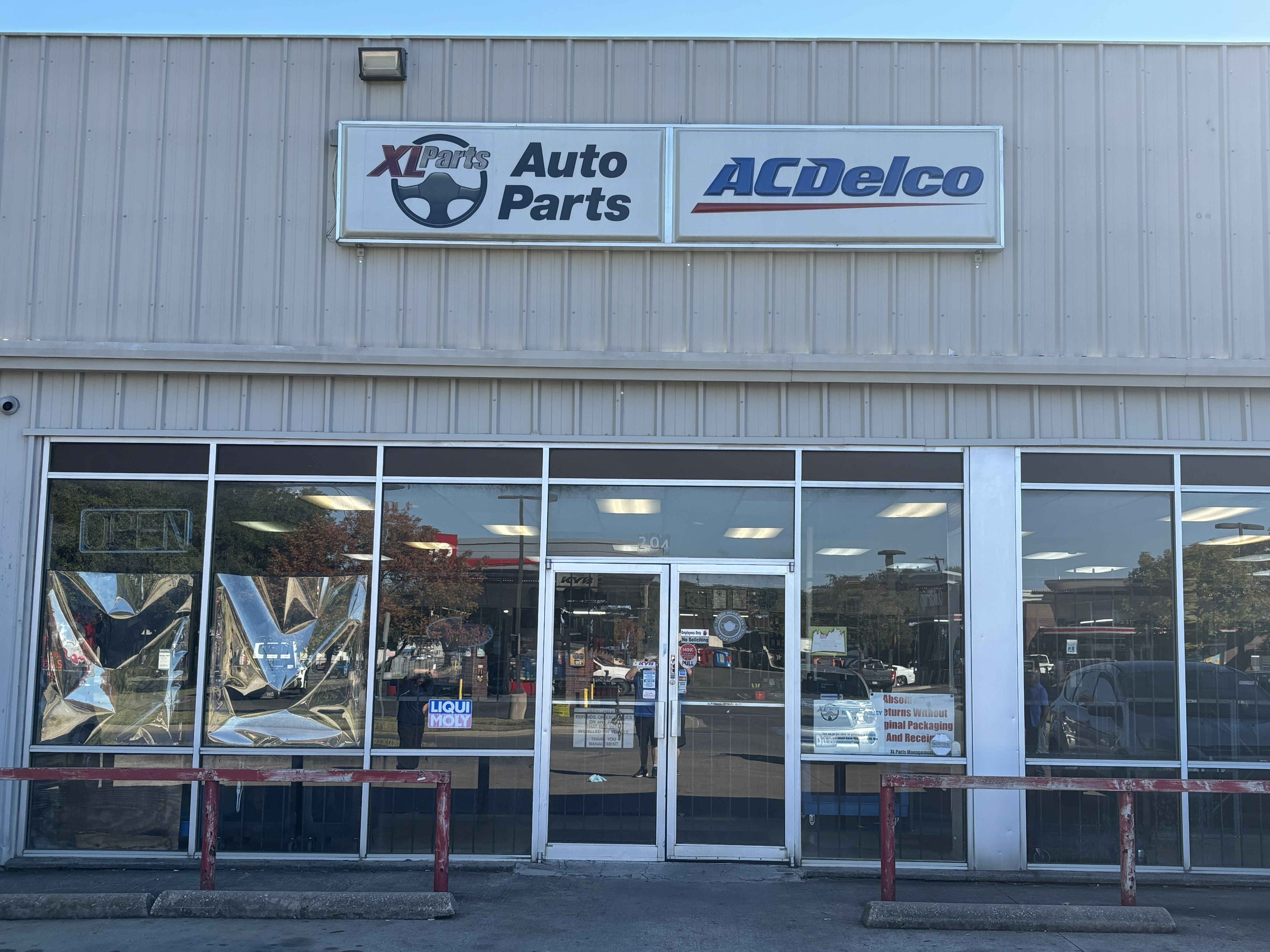 0115 - South Dallas Storefront