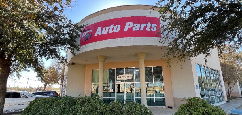 0411 - Laredo Storefront