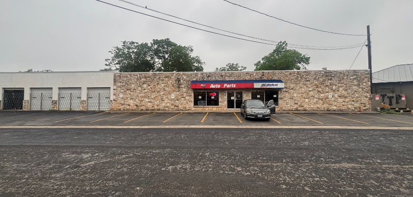 0414 - Boerne Storefront