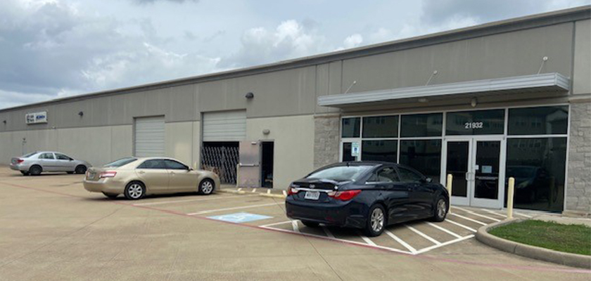 0045 - Local comercial en Bellaire Blvd