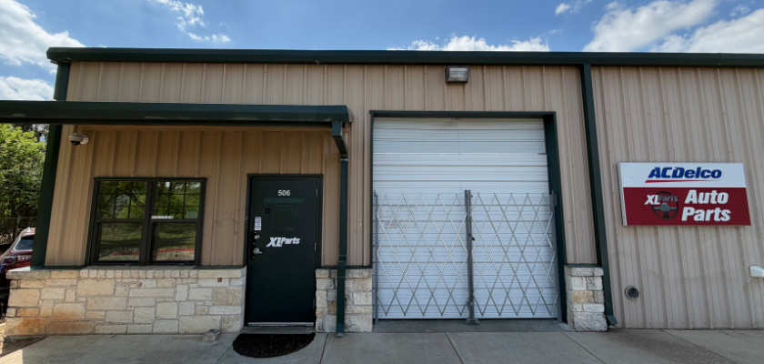 0506 - Cedar Park Storefront