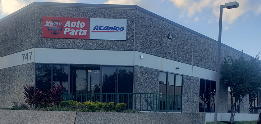 0053 - Local comercial en Kenrick Dr.